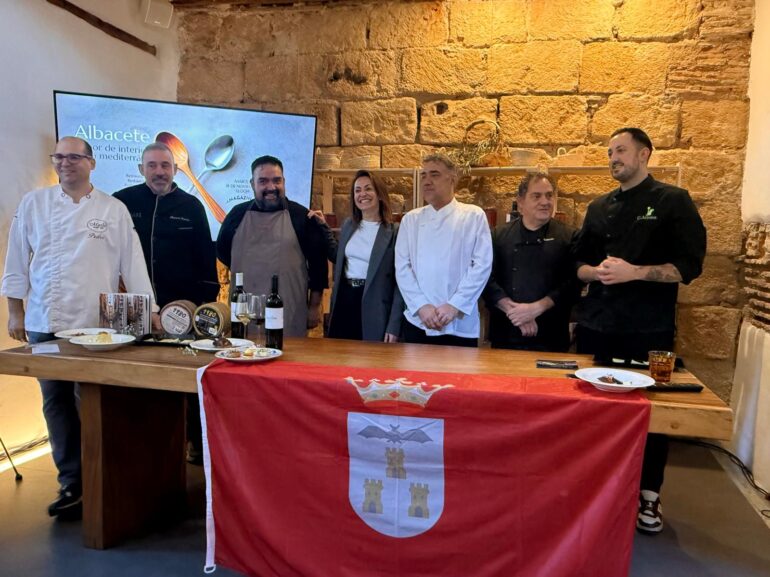 La concejala de Turismo y Marca Albacete Rosa González de la Aleja, ha asistido ...