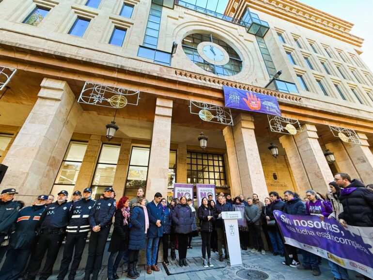 Albacete dice NO a la violencia machista.

Albacete se une para condenar esta l...