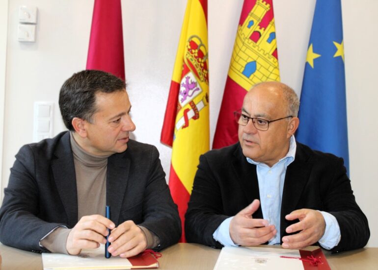 El alcalde de Albacete y concejal de Inclusión y Accesibilidad, Manuel Serrano,...
