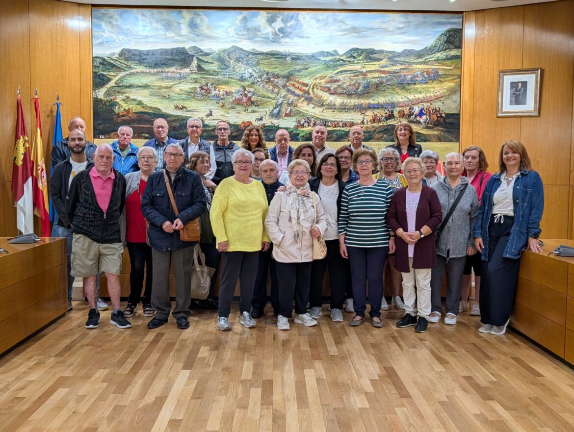 Almansa conmemora el Día Internacional de las Personas de Edad con la lectura de un manifiesto