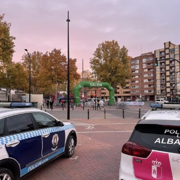 Preparados para la prueba deportiva BTT, Calle Benavente y Julio Carrilero tendr...