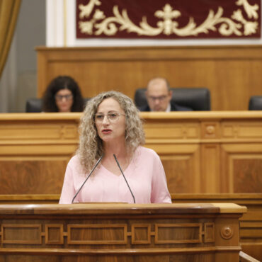 Fernández destaca que el Presupuesto de CLM es ejemplo de responsabilidad financiera y de justicia social y critica que PP y Vox no lo valoren