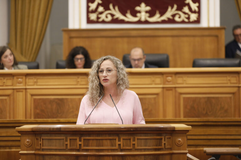 Fernández destaca que el Presupuesto de CLM es ejemplo de responsabilidad financiera y de justicia social y critica que PP y Vox no lo valoren