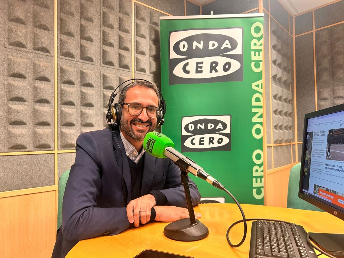 Gutiérrez dice que las críticas de Vox al Estatuto demuestran su “hipocresía” y pone el foco en el PP para que rompan sus pactos