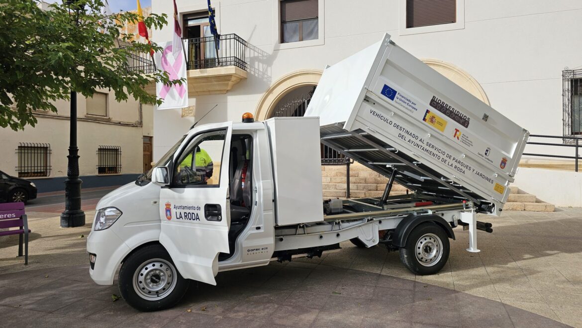 La Roda adquiere su primer vehículo 100 por cien eléctrico para el servicio de jardinería




24 de octubre, 2025





AyuntamientoMedioambienteObras y ServiciosZonas verdes