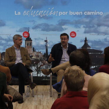El PSOE defiende los diez años de apuesta de Page por la educación pública como garantía de igualdad de oportunidades