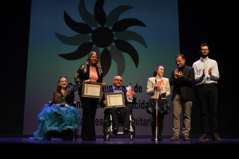 Gala del Día Internacional de las Personas con Discapacidad

El Ayuntamiento si...