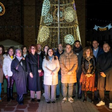 Herencia brilla aun más en estos días con un alumbrado que une tradición, innovación y diseño - SURCO CLM, Diario digital